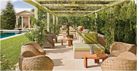 what's the difference between a gazebo and a pergola？
