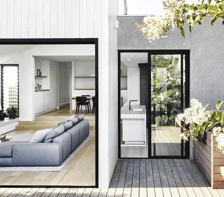 Appreciation of Modern Minimalist Style Door and Window Design Cases